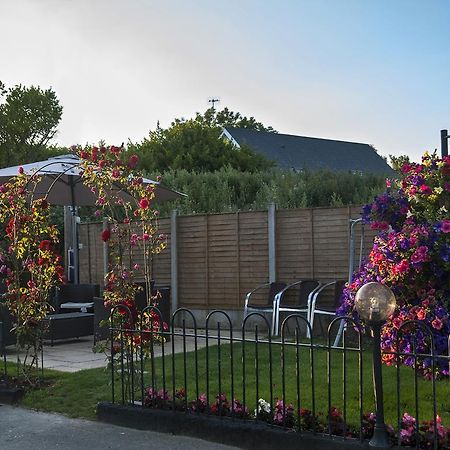 Hillview Self Catering Apartment Lusk ภายนอก รูปภาพ