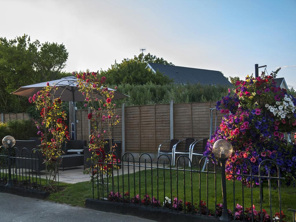 Hillview Self Catering Apartment Lusk ภายนอก รูปภาพ