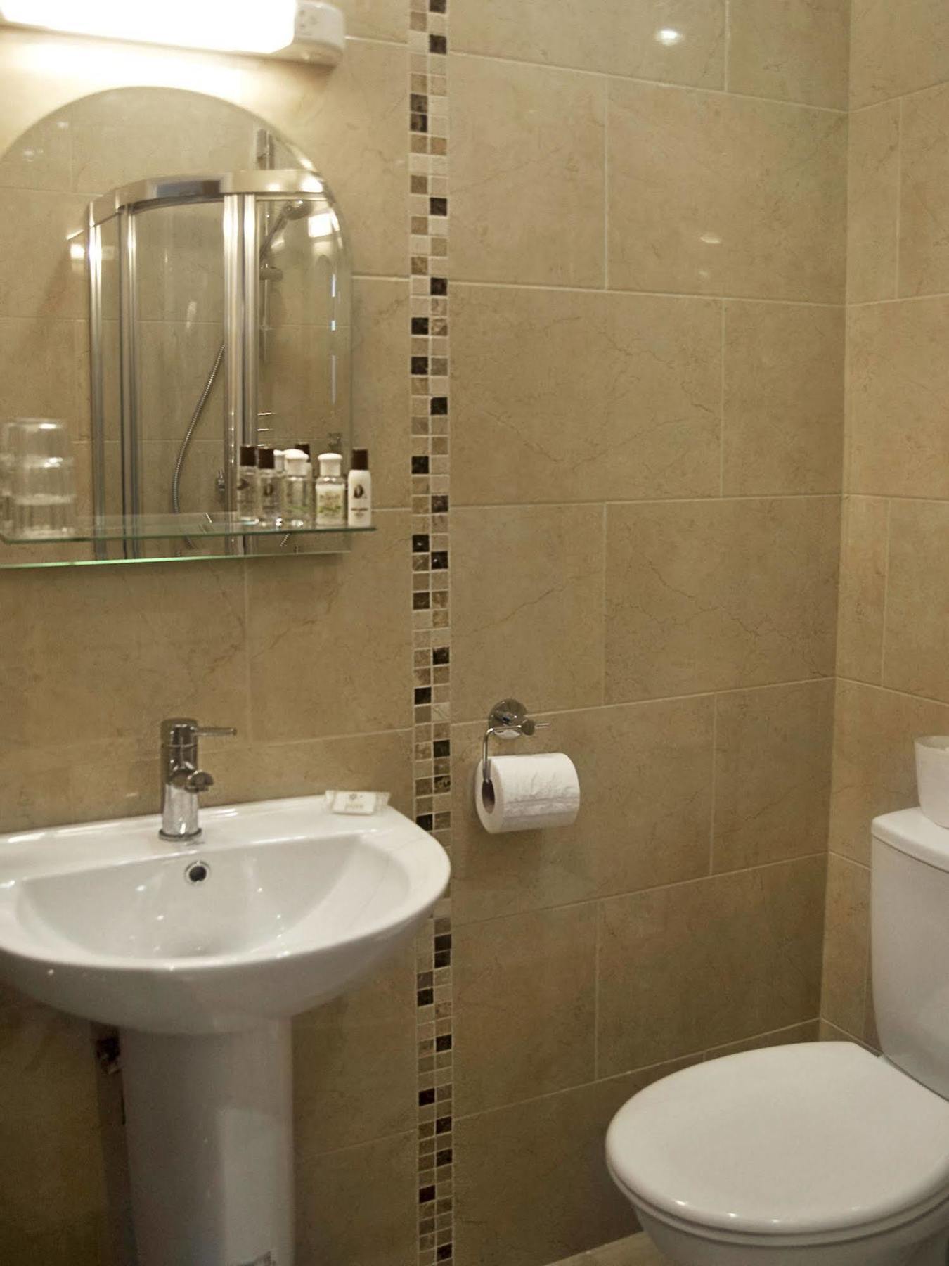 Hillview Self Catering Apartment Lusk ภายนอก รูปภาพ