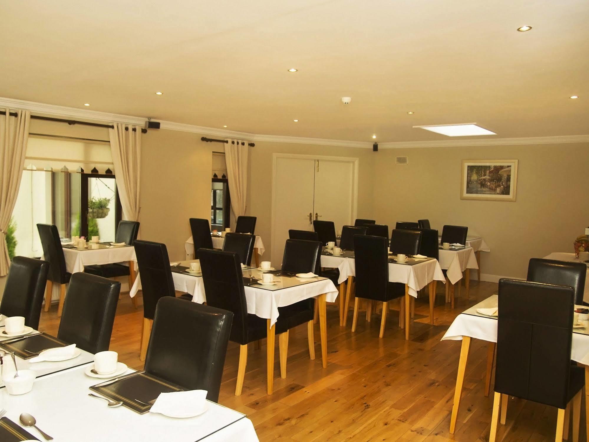 Hillview Self Catering Apartment Lusk ภายนอก รูปภาพ