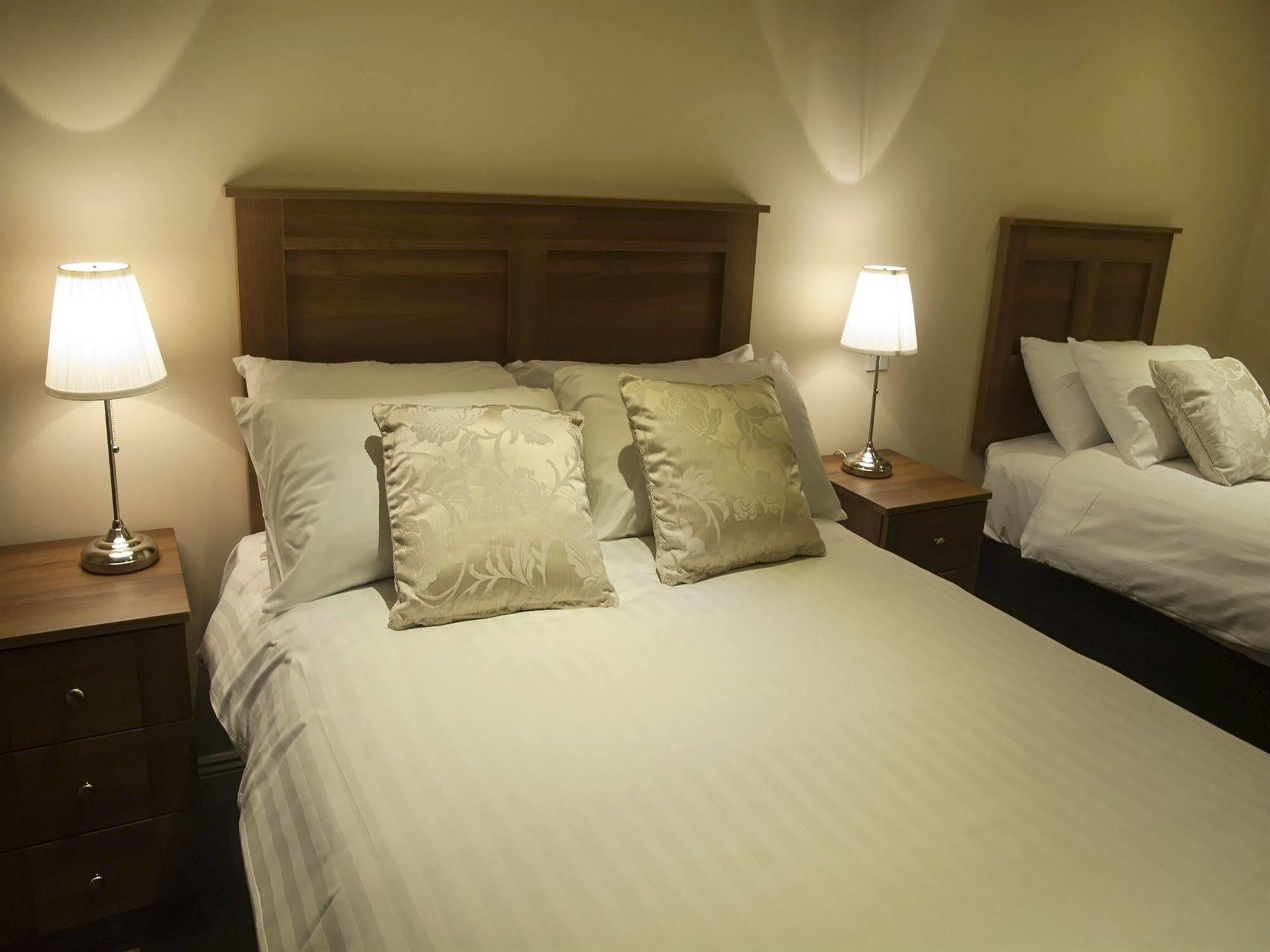 Hillview Self Catering Apartment Lusk ภายนอก รูปภาพ